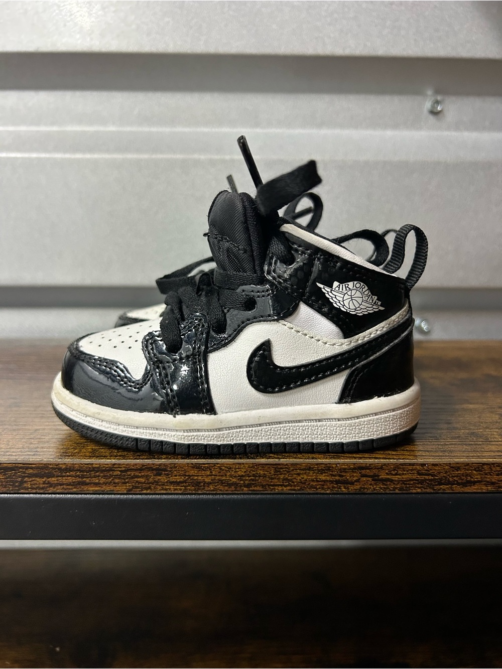 Nike Air Jordan 1 Mid Shoes Toddler Size 5C Black White DD2193-001 Sneakers